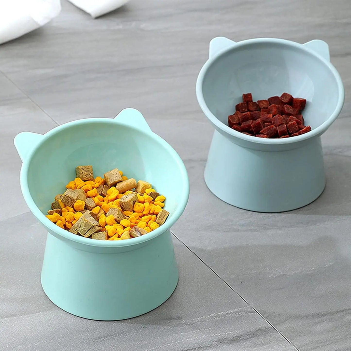 Tilted Whisker-Friendly Cat Bowl – Anti-Vomit, Shallow & Cute