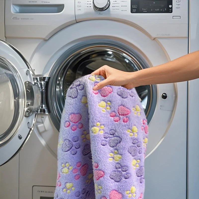 Pet Blanket Cute Dog Paw Print Blanket Pet Mat Warm Comfortable Blanket for Cat Dogs Soft Fluffy Pet Mat Flannel Dog Blankets